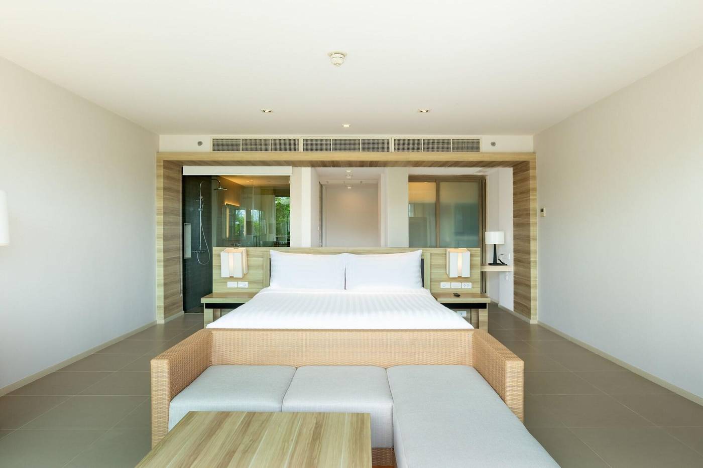 Holiday-Inn-Resort-Phuket-Mai-Khao-Beach-Room-29