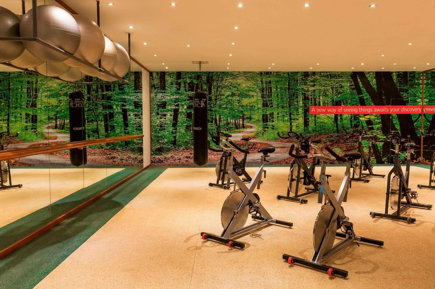 Le-Meridien-Mina-Seyahi-Beach-Resort---Marina-Sports-and-Entertainment-75