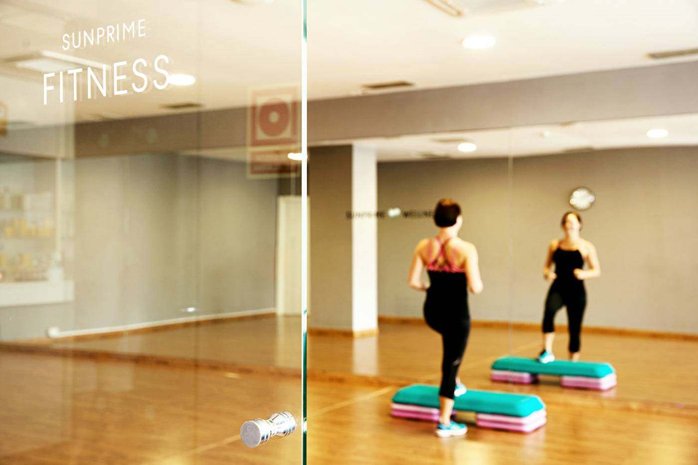 Coral-Suites---Spa---Adults-Only-Sports-and-Entertainment-81