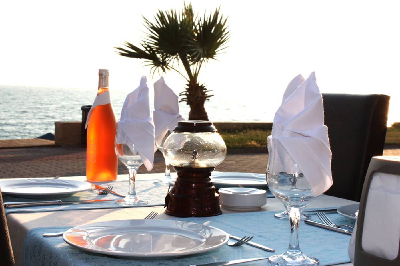 Mendos-Restaurant-37