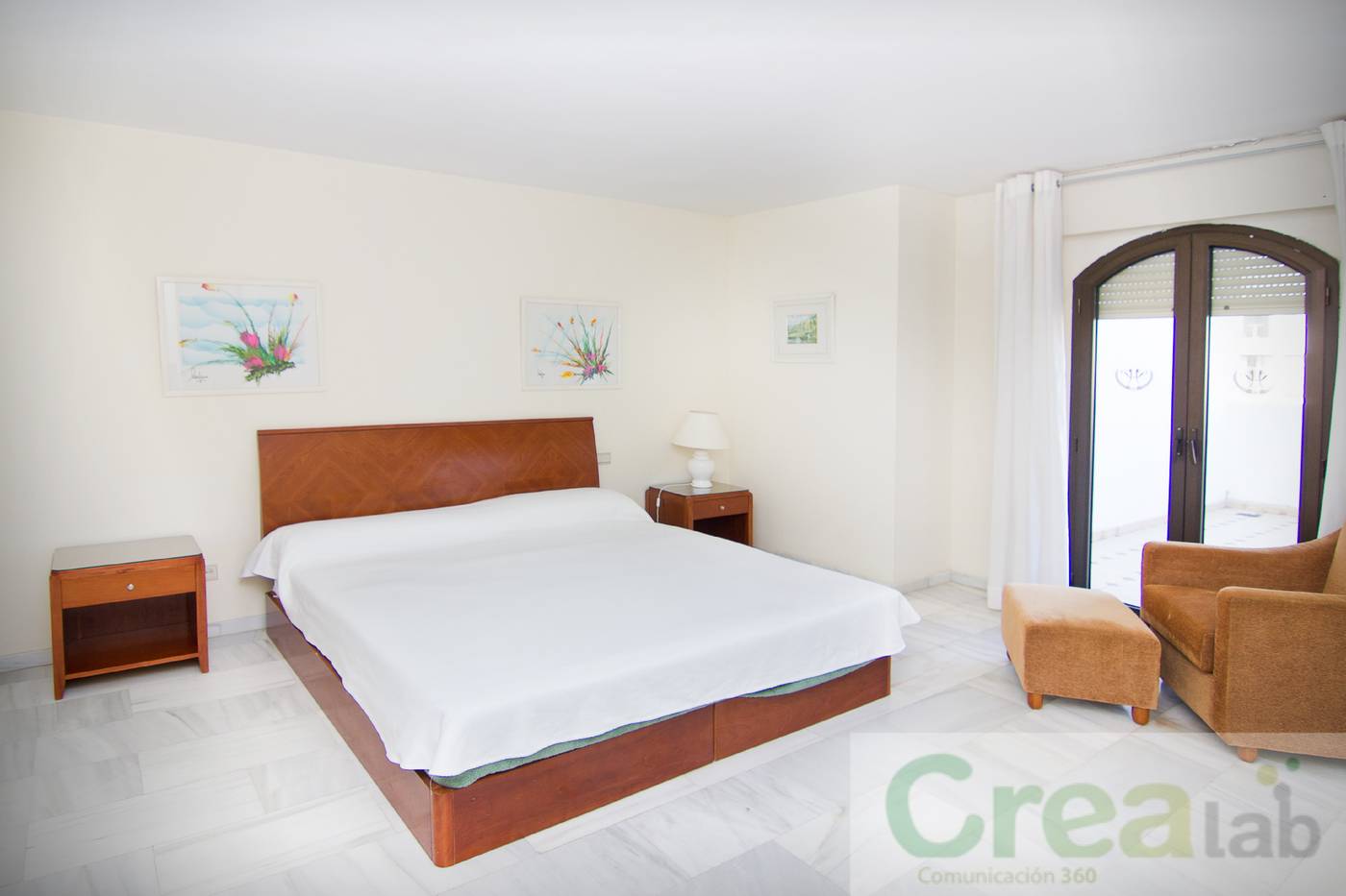 Park-Plaza-Suites-Room-4