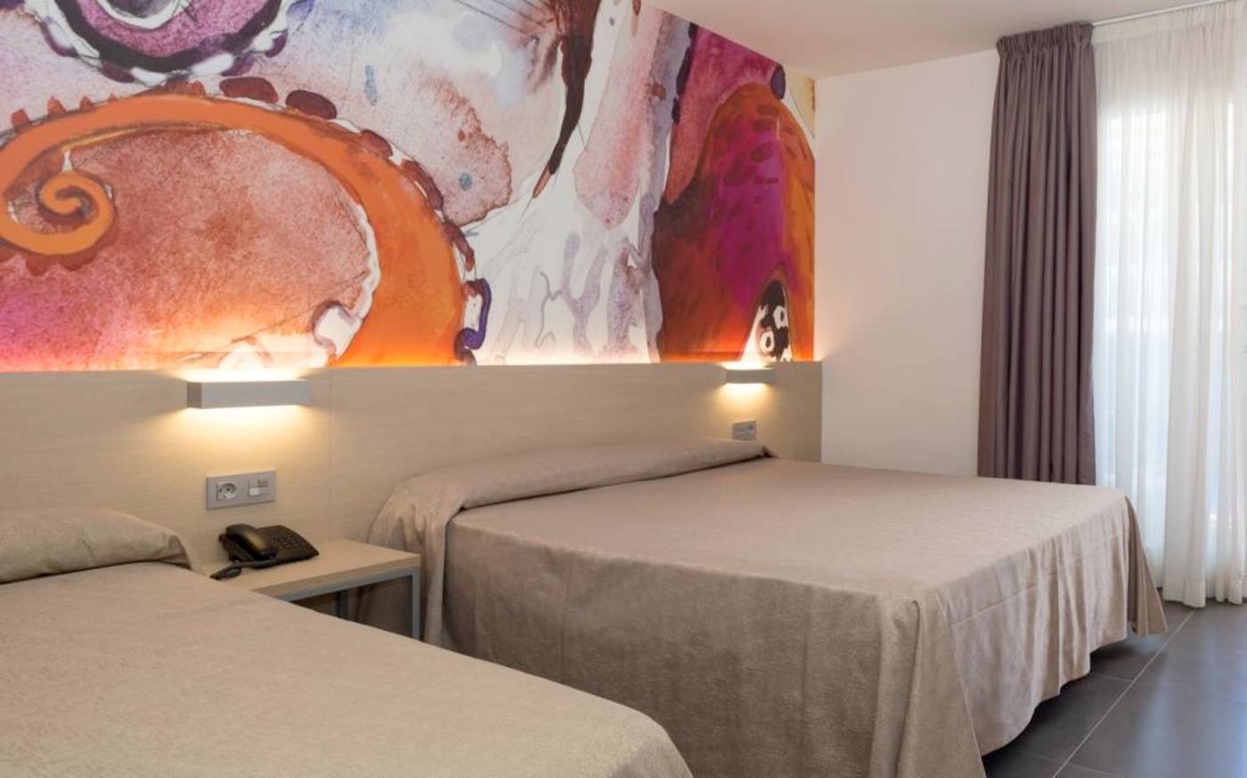 Riviera-Hotel-Room-22