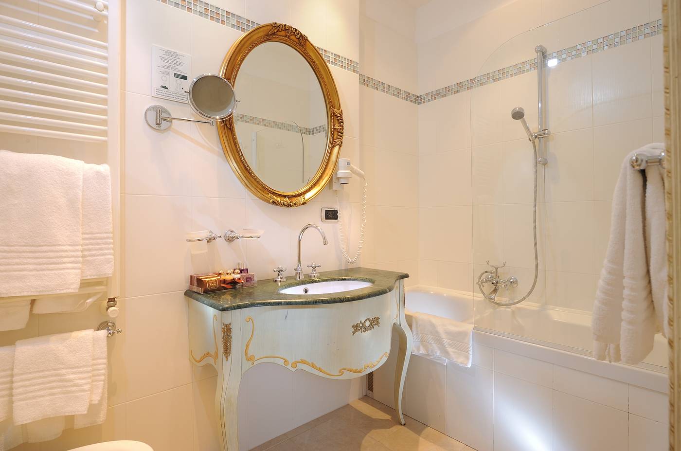 Ca--dei-Conti-Room-31