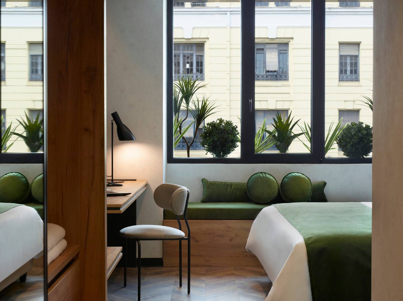 The-Port-Square-Hotel-Room-38