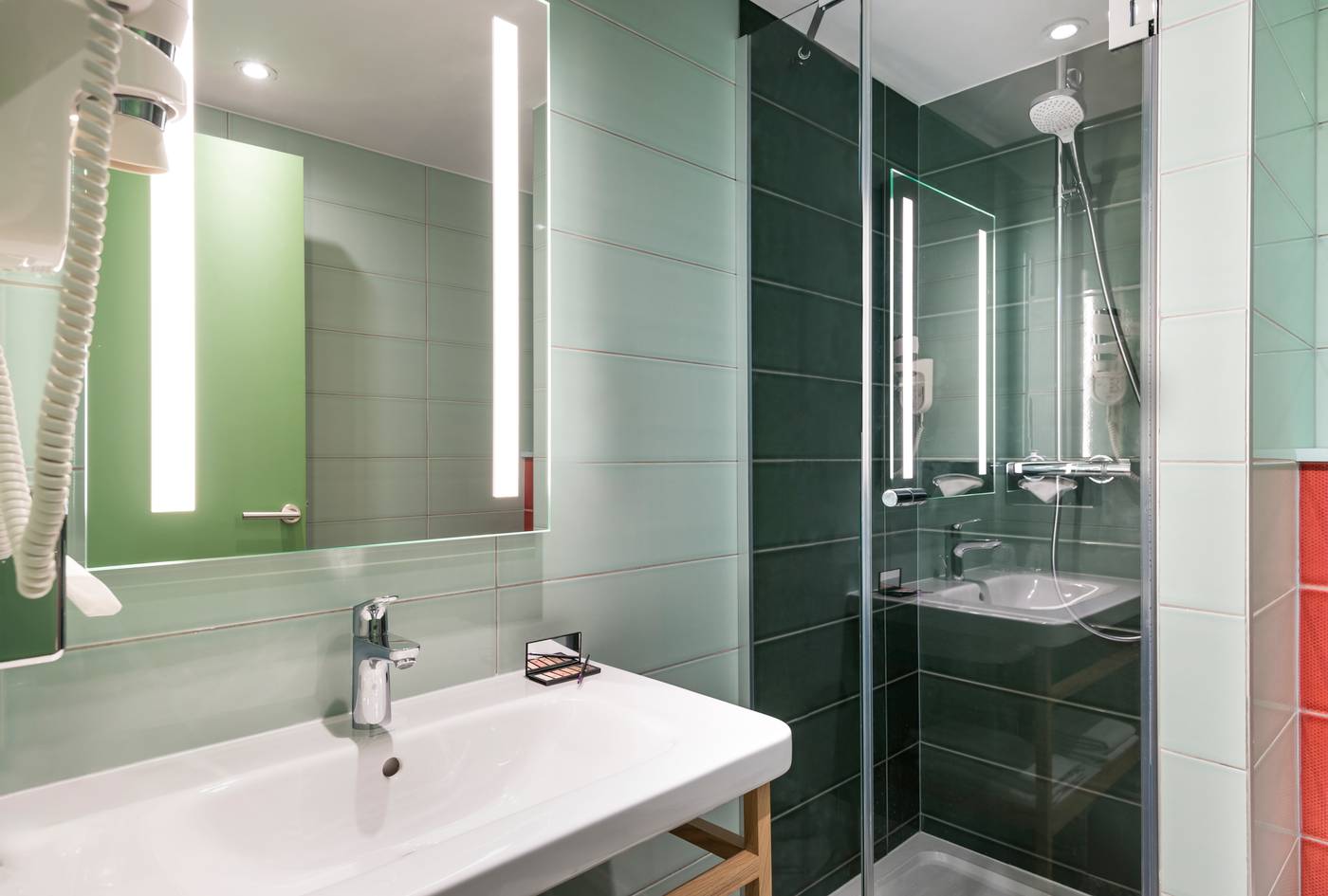 ibis-Styles-Paris-Gare-Saint-Lazare-Room-41