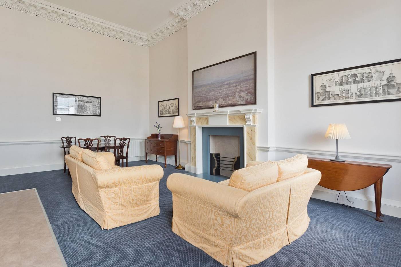 Henrietta-Suites-City-Centre-Room-11