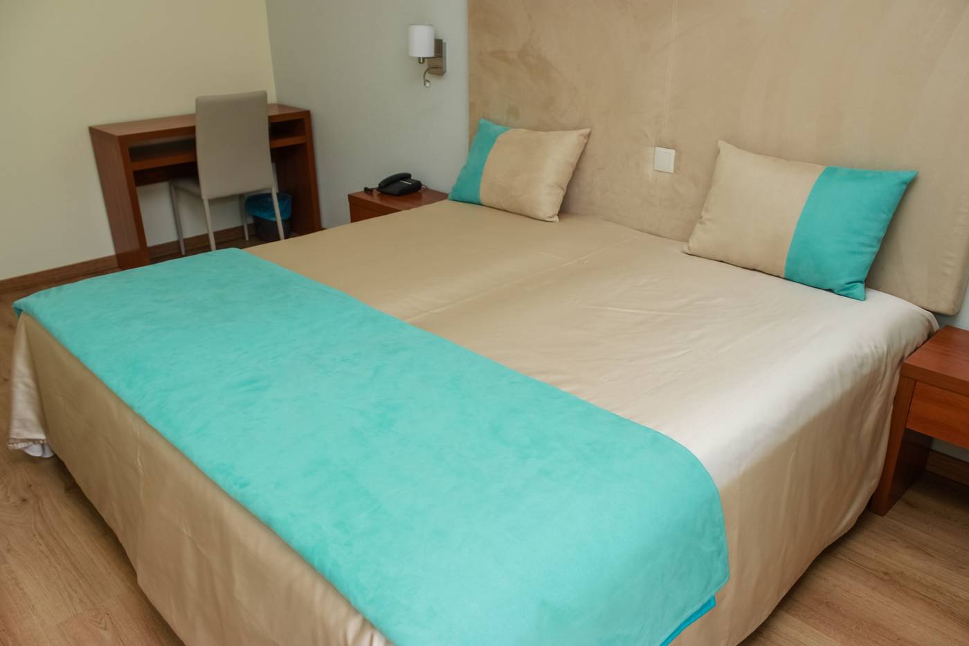 Baia-de-Monte-Gordo-Room-13