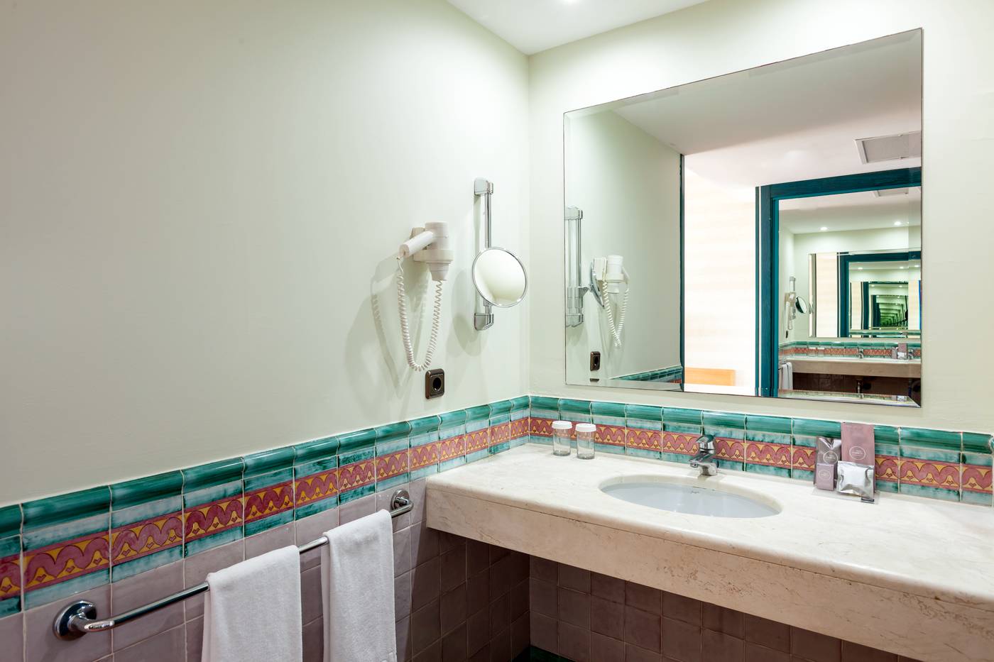 Barcelo-Punta-Umbr----a-Mar-Room-48