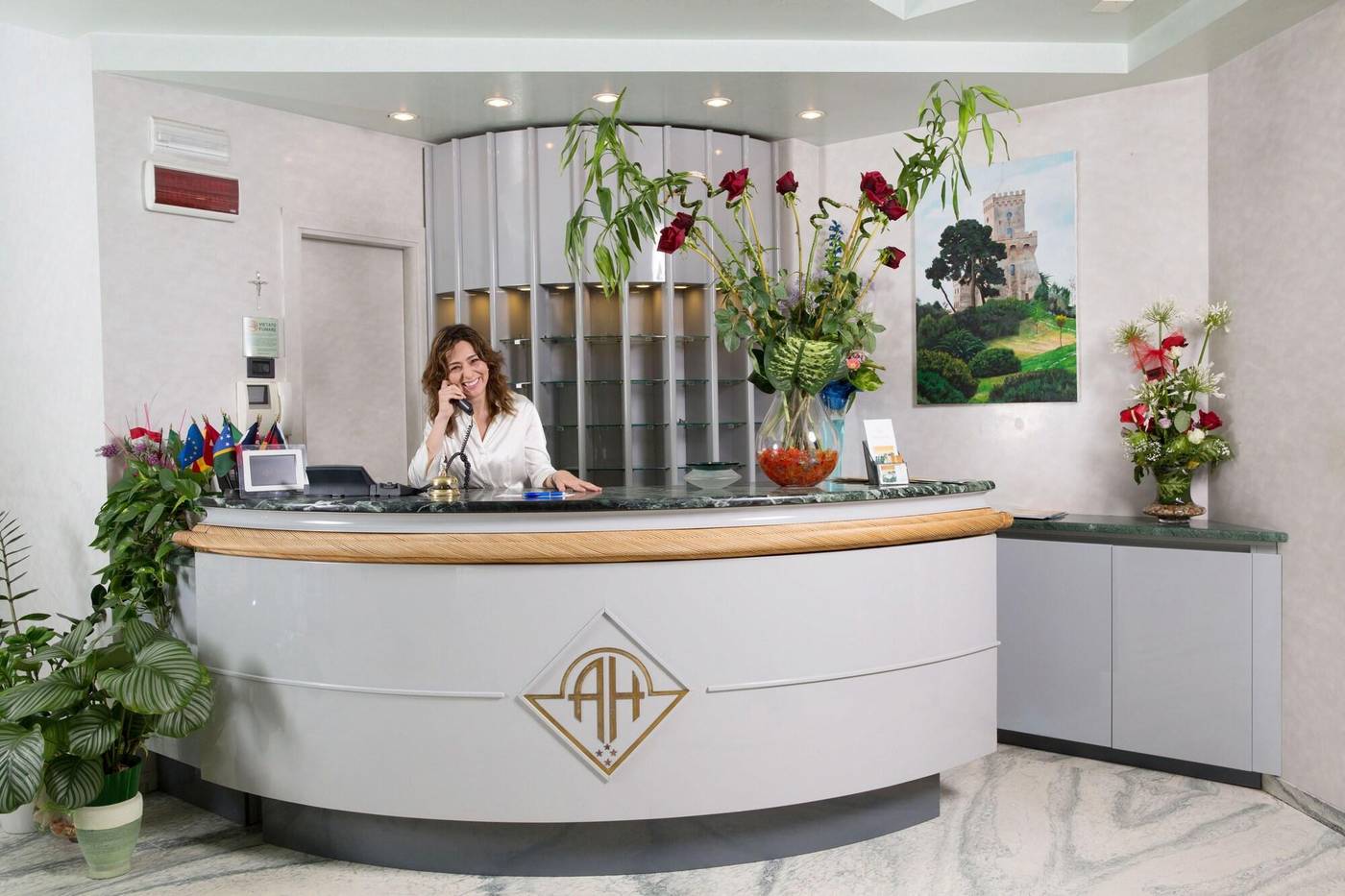 Hotel Ambasciatori-Italy-PINETO-Lobby-10