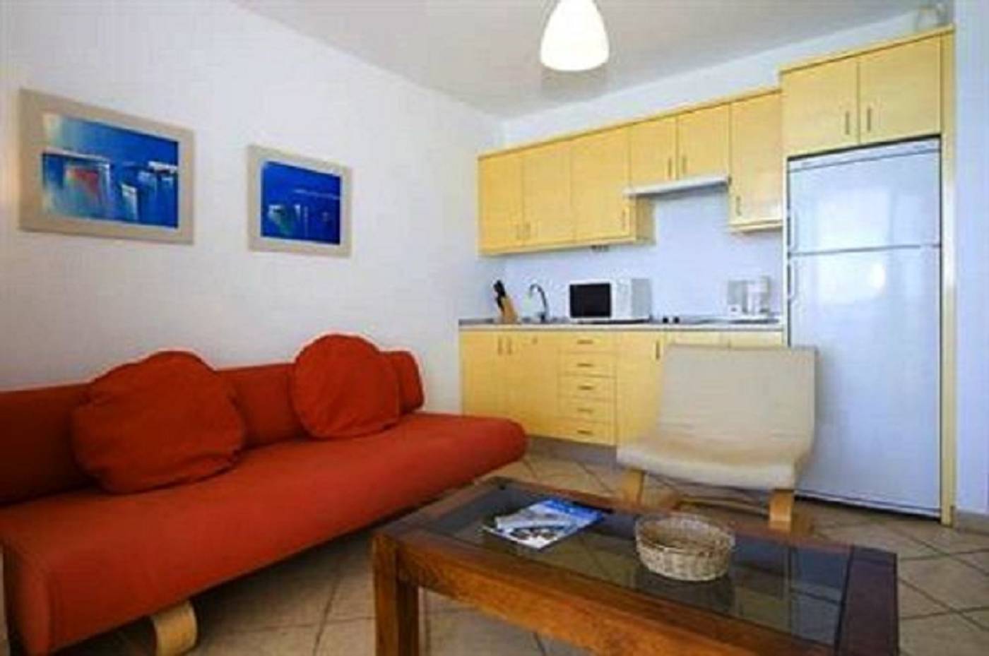 Ereza-Apartamentos-La-Avenida-Room-7