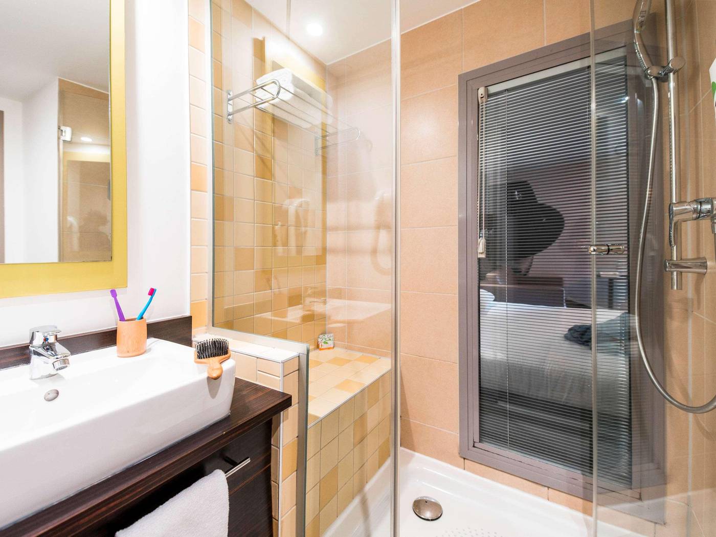 Ibis-Styles-Nice-Vieux-Port-Room-17