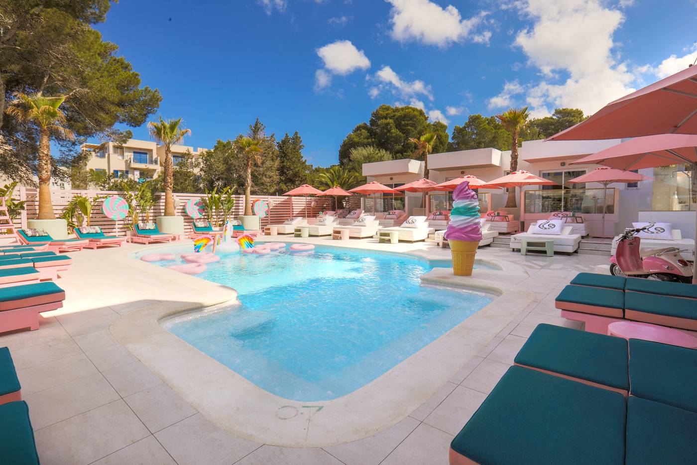 Wi-Ki-Woo-Hotel-Ibiza---Adults-Only-Pool-1