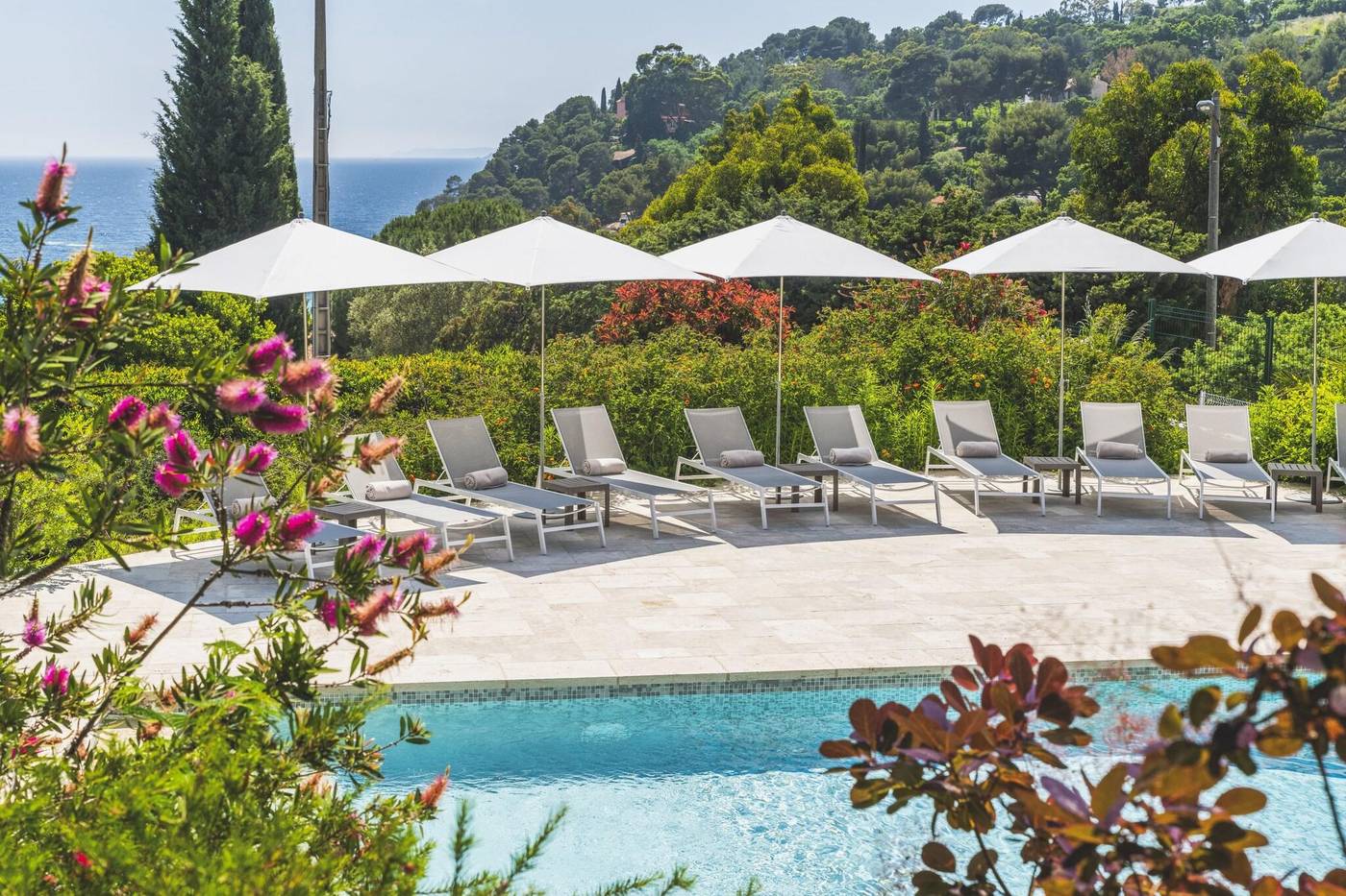 Les-Terrasses-du-Bailli-Pool-3