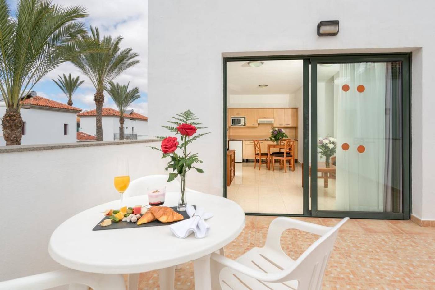 Broncemar-Beach-Room-49