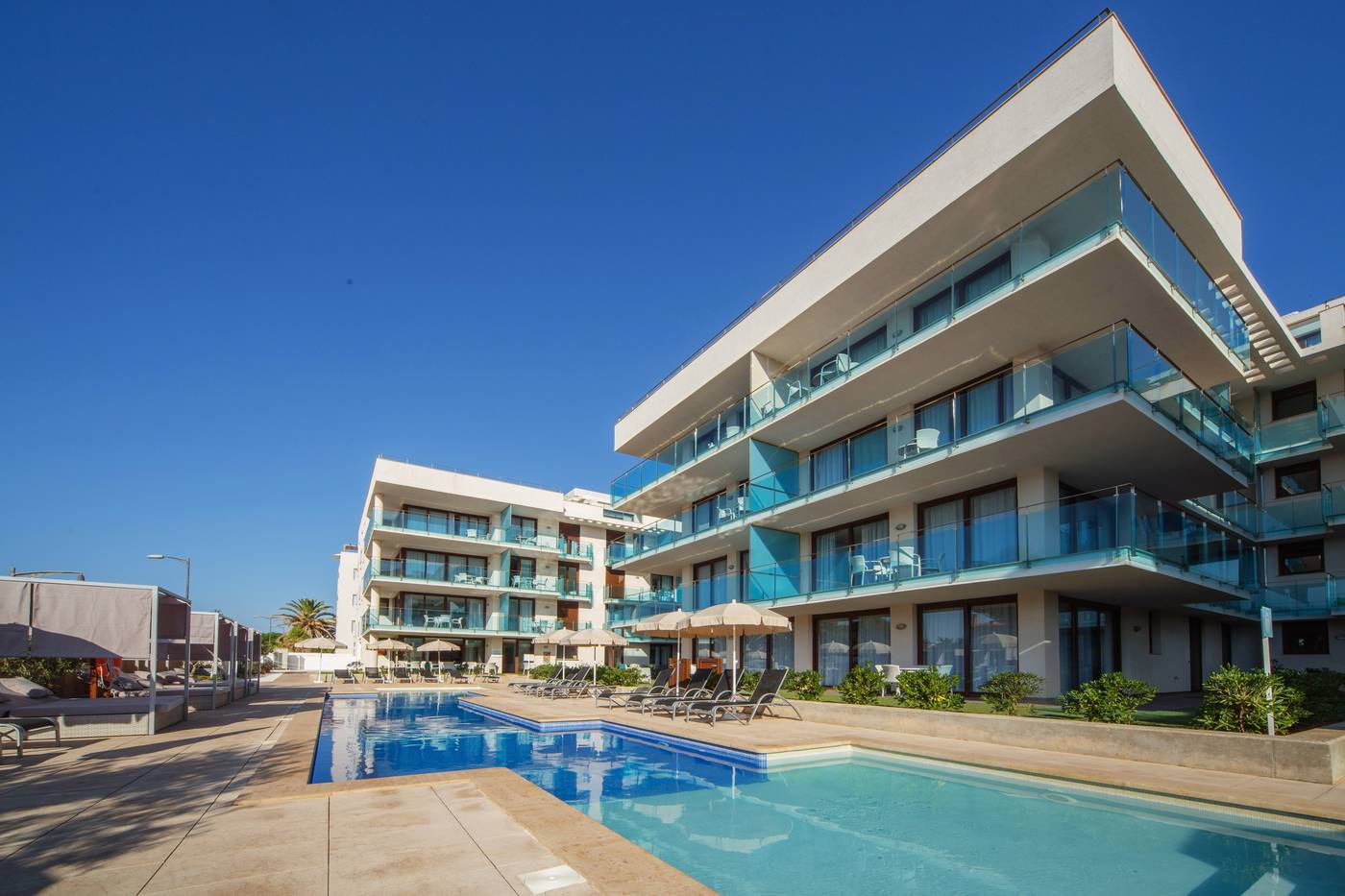 Caprice-Skyline-Aparthotel-General-view-2