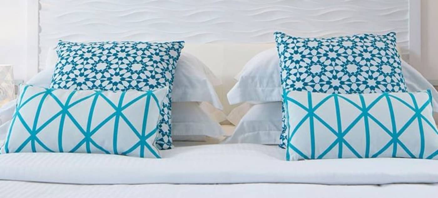 Myconian-Ambassador-Hotel-Relais---Chateaux-Hotel-Room-37