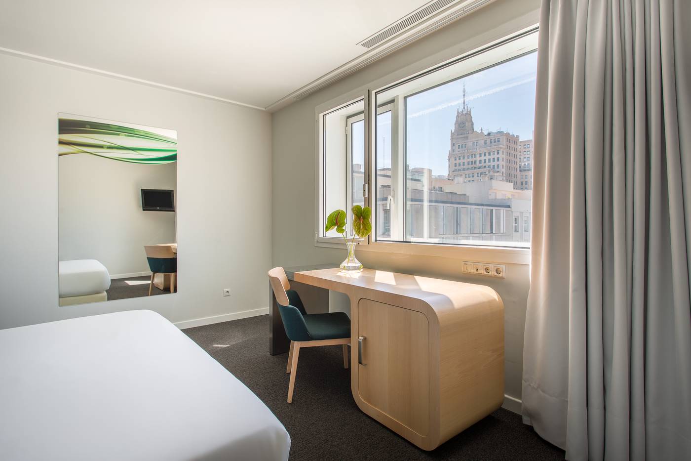 Room-Mate-Oscar-Room-6