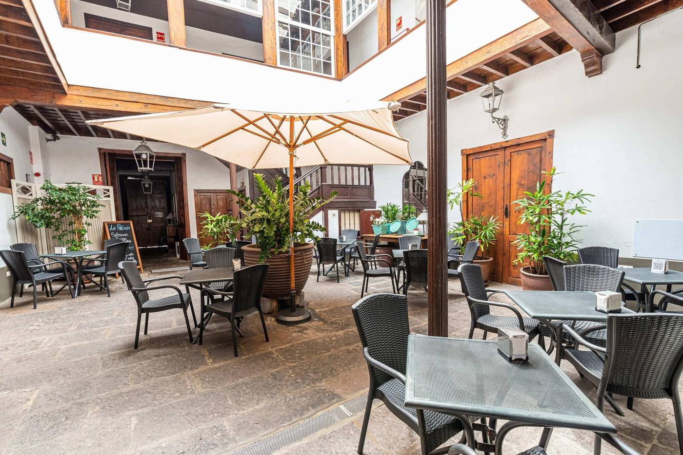 Isla-Baja-Suites-Lobby-22