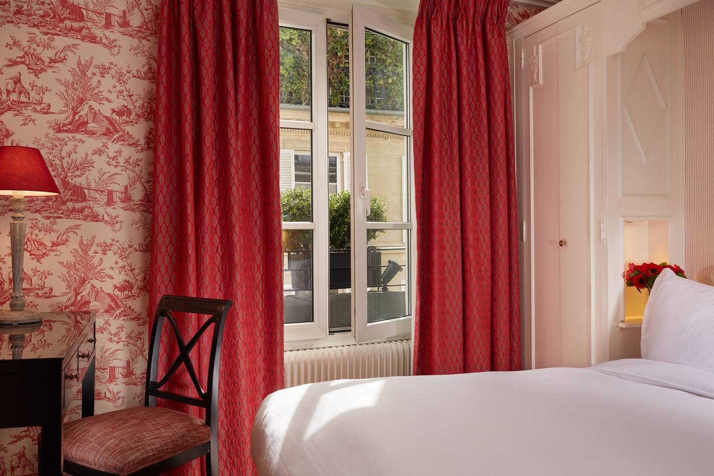 Saint-Germain---Paris-Room-34