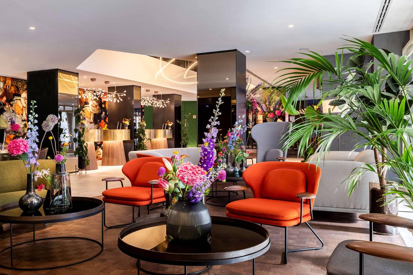 NH-Collection-Amsterdam-Flower-Market-Lobby-5