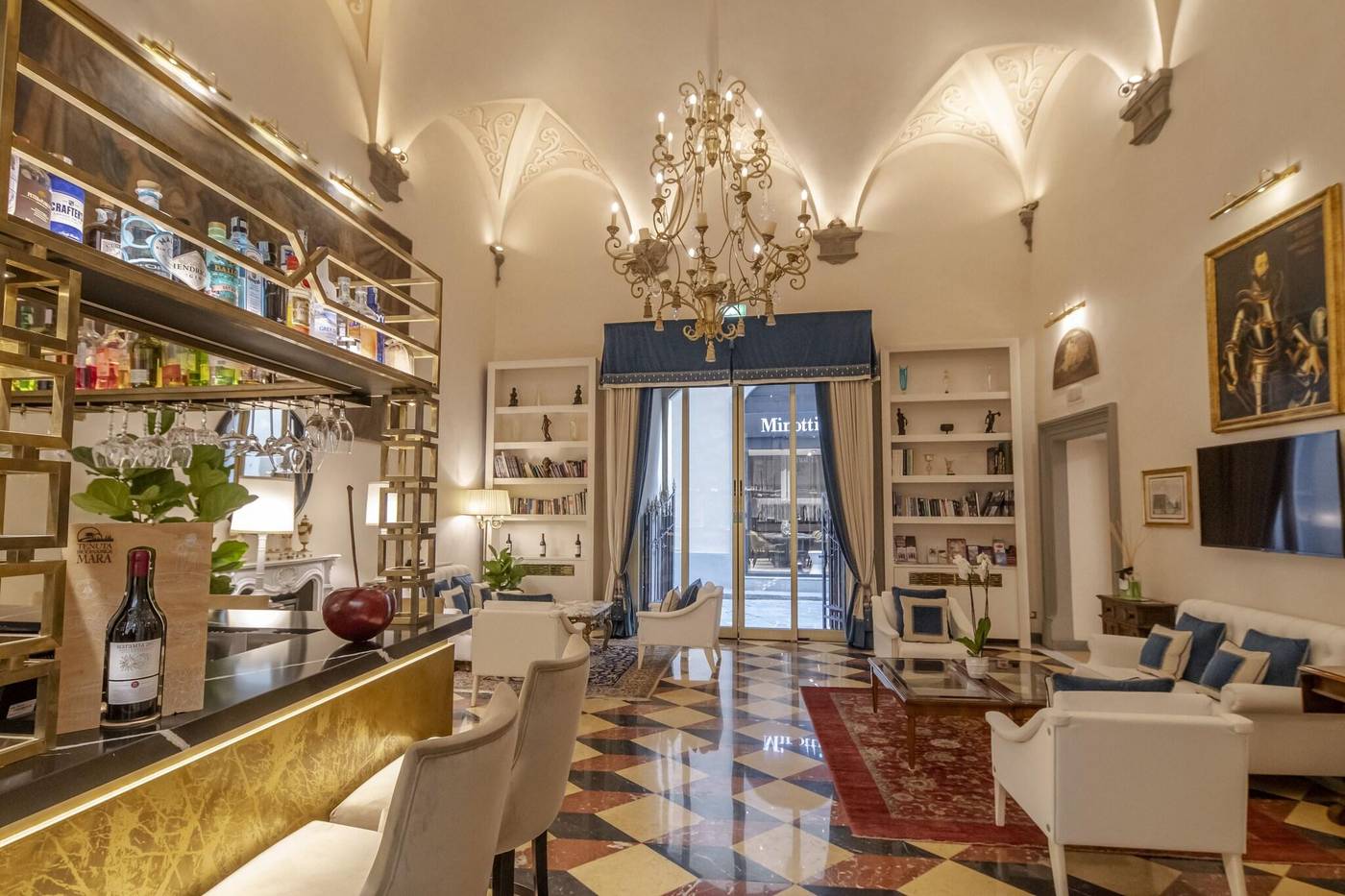 Golden-Tower-Hotel---Spa-Lobby-15