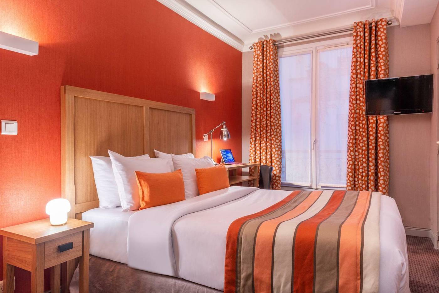 29-Lepic-Montmartre-Room-6