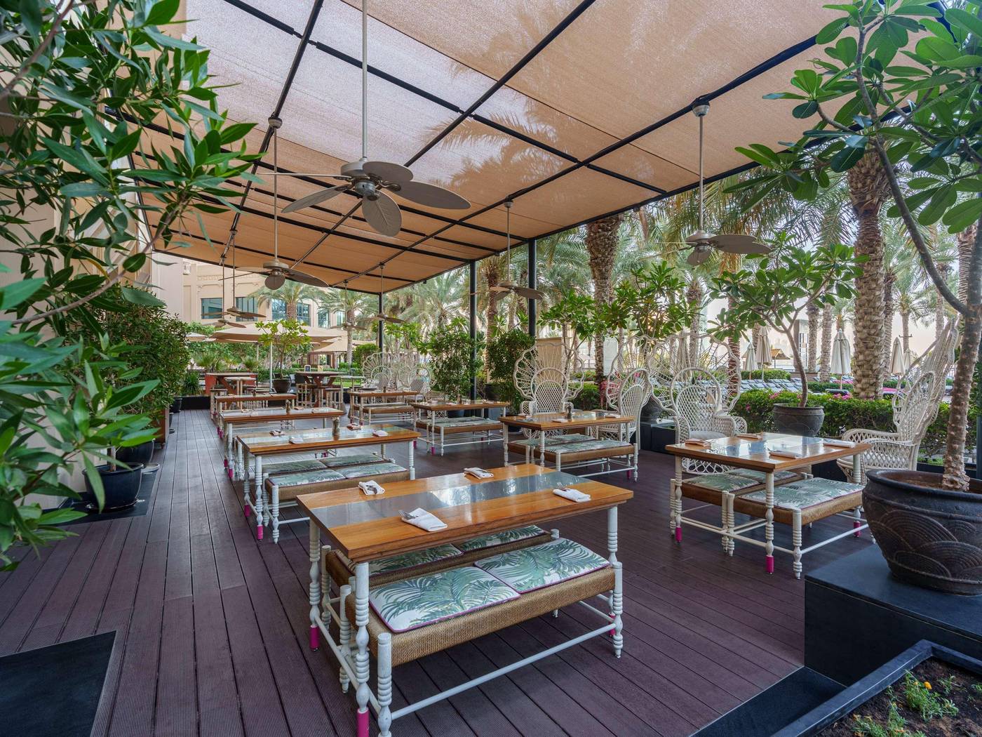 Fairmont-The-Palm-Restaurant-21