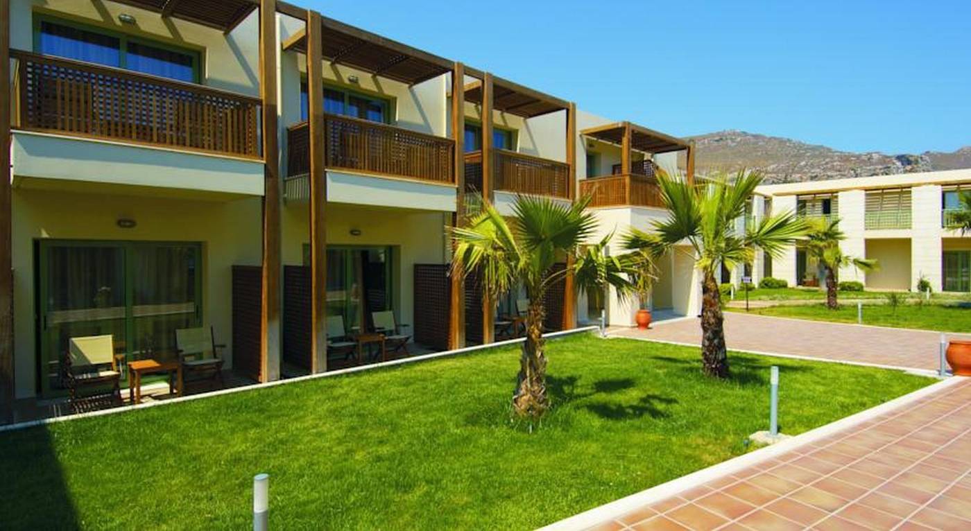 Grand-Bay-Beach-Resort-Terrace-4