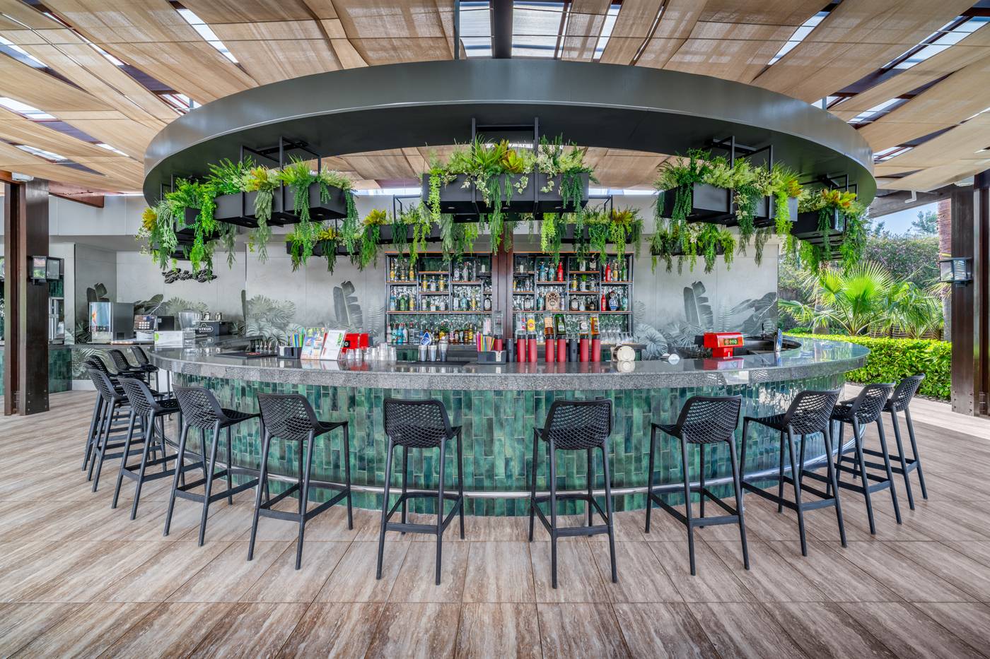 Royal-Garden-Beach-Bar-52