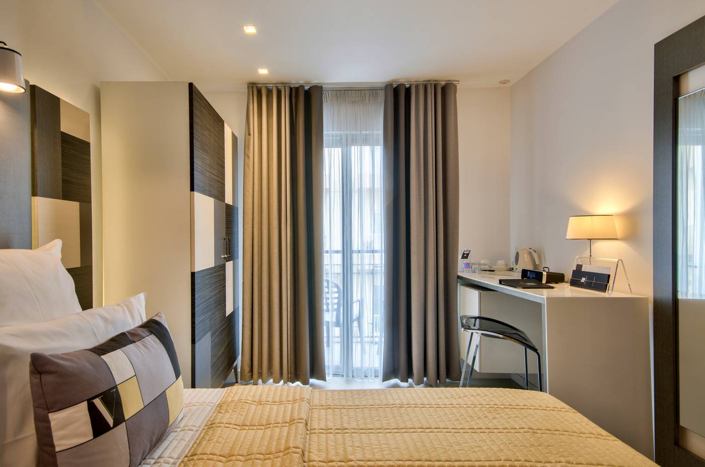 Valentina-Hotel-Room-33