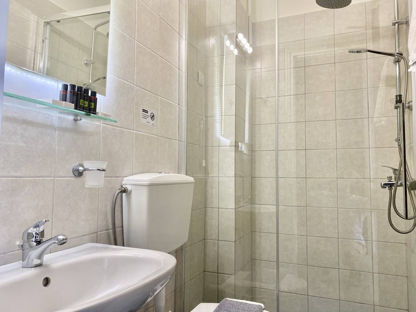 Bruskos-Hotel-and-Suites-General-view-35