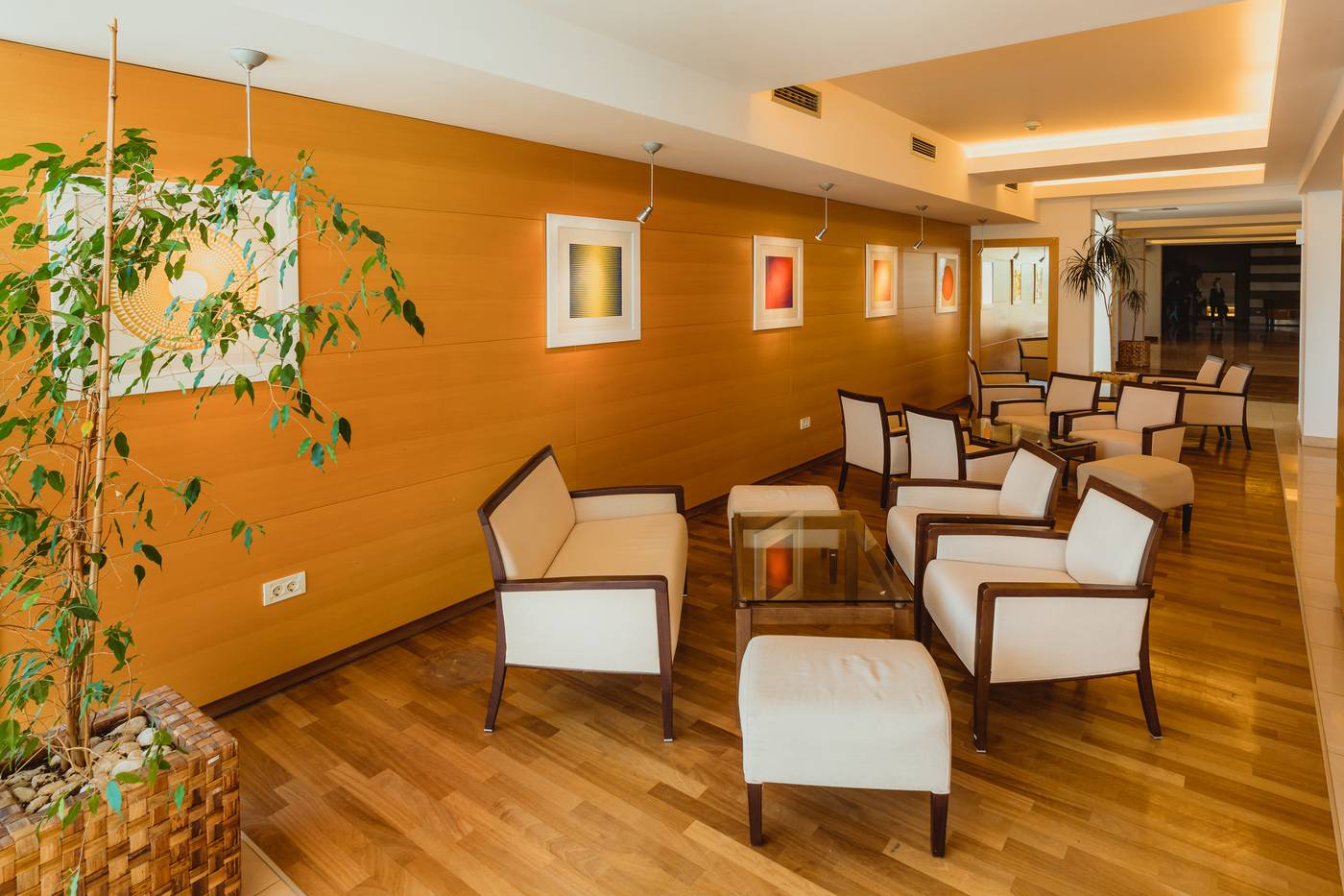 Luna-Island-Hotel-Lobby-48