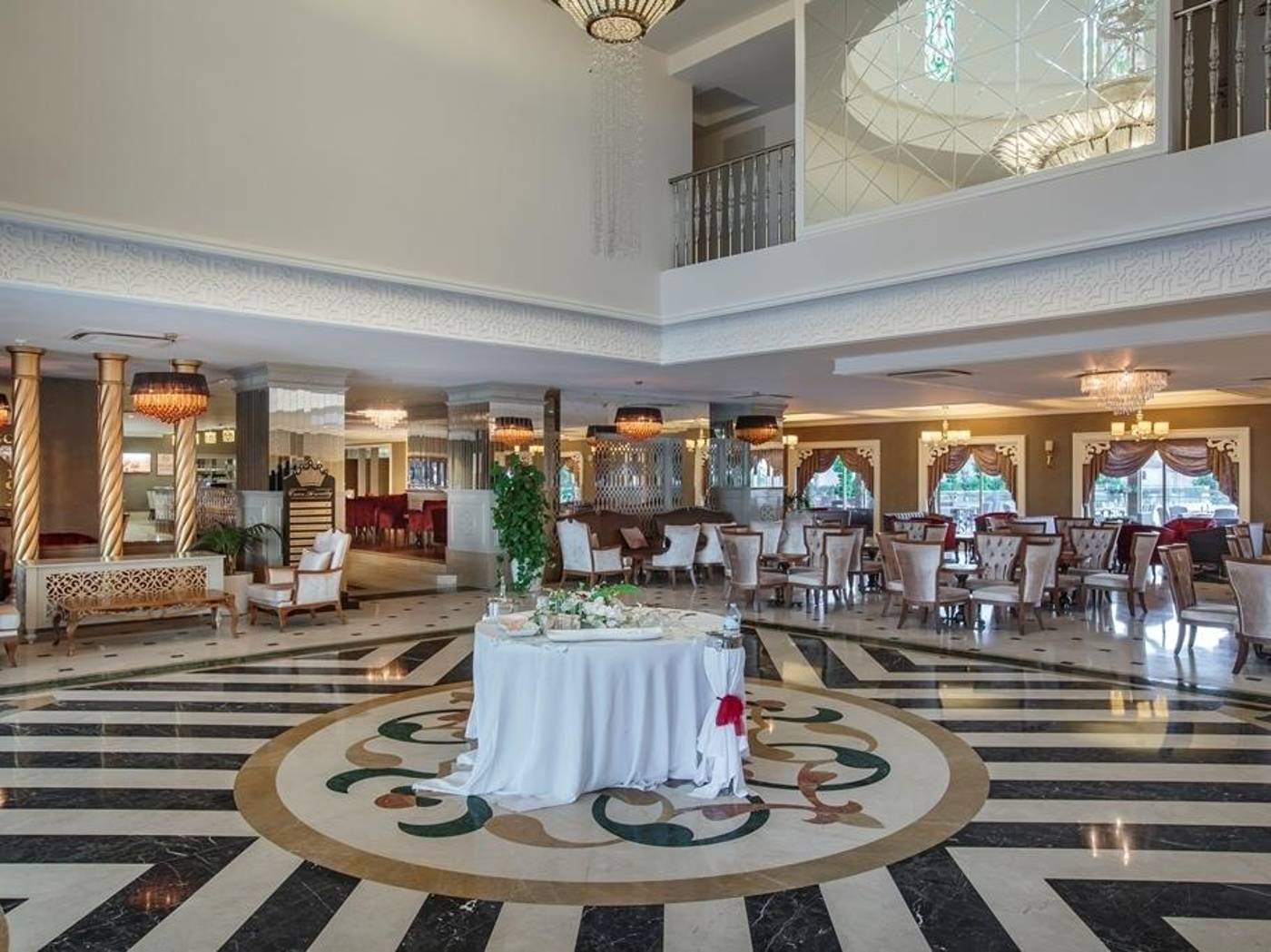 Side-Crown-Serenity-General-view-41