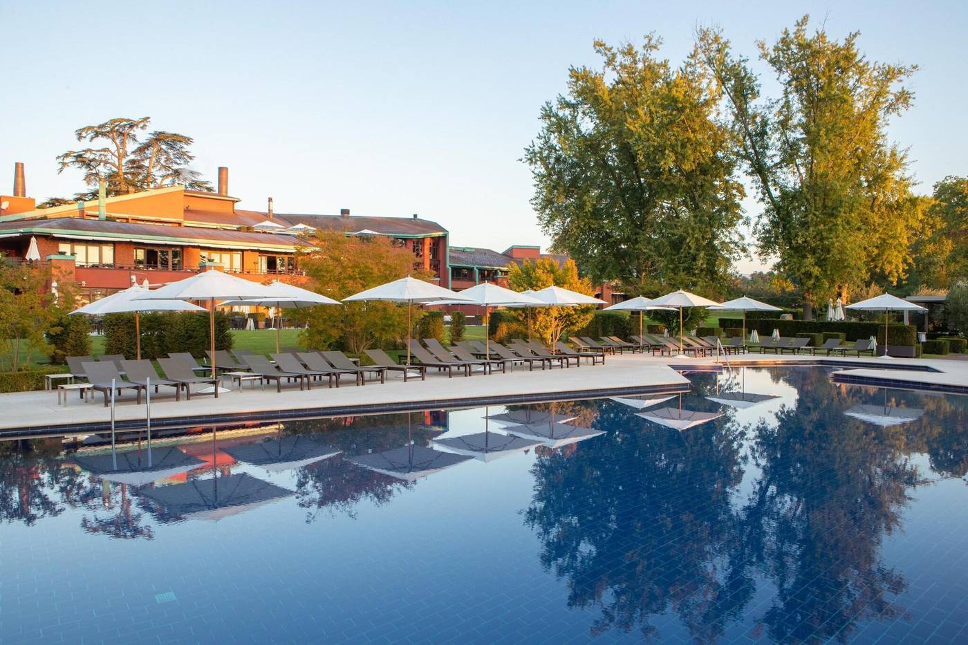 La-Reserve-Geneve---Hotel-Spa-and-Villa-General-view-96