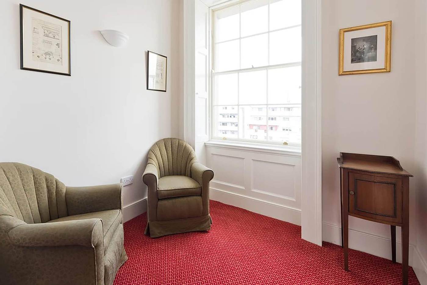 Henrietta-Suites-City-Centre-Room-51