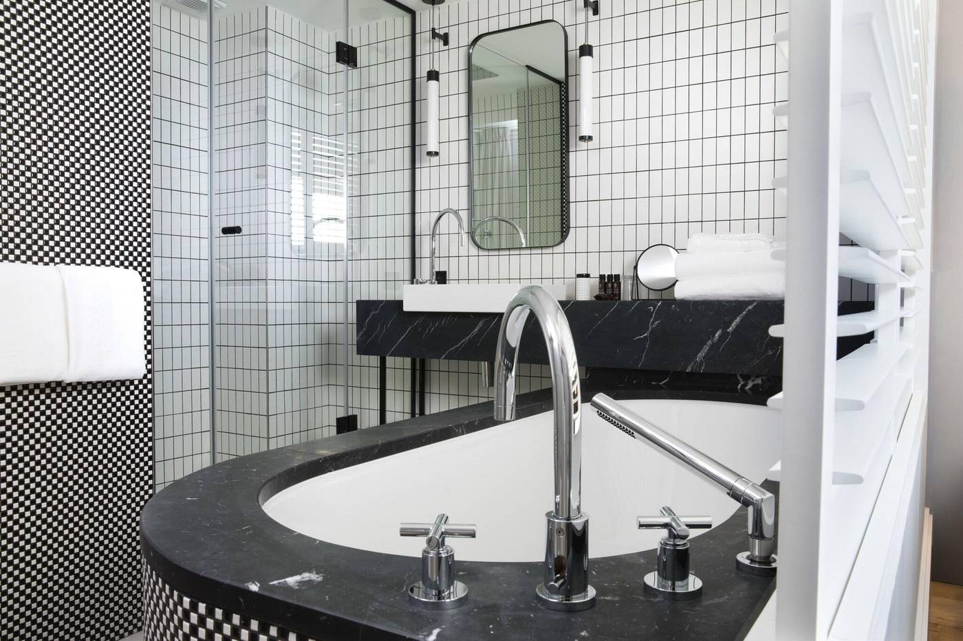 Maison-Elle-Paris-Room-33