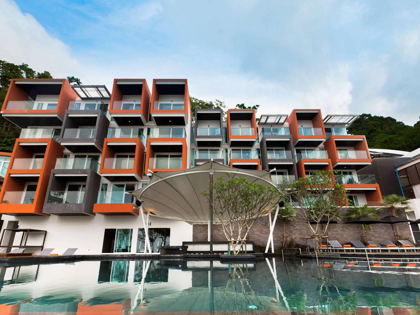 Novotel-Phuket-Kamala-Bar-2