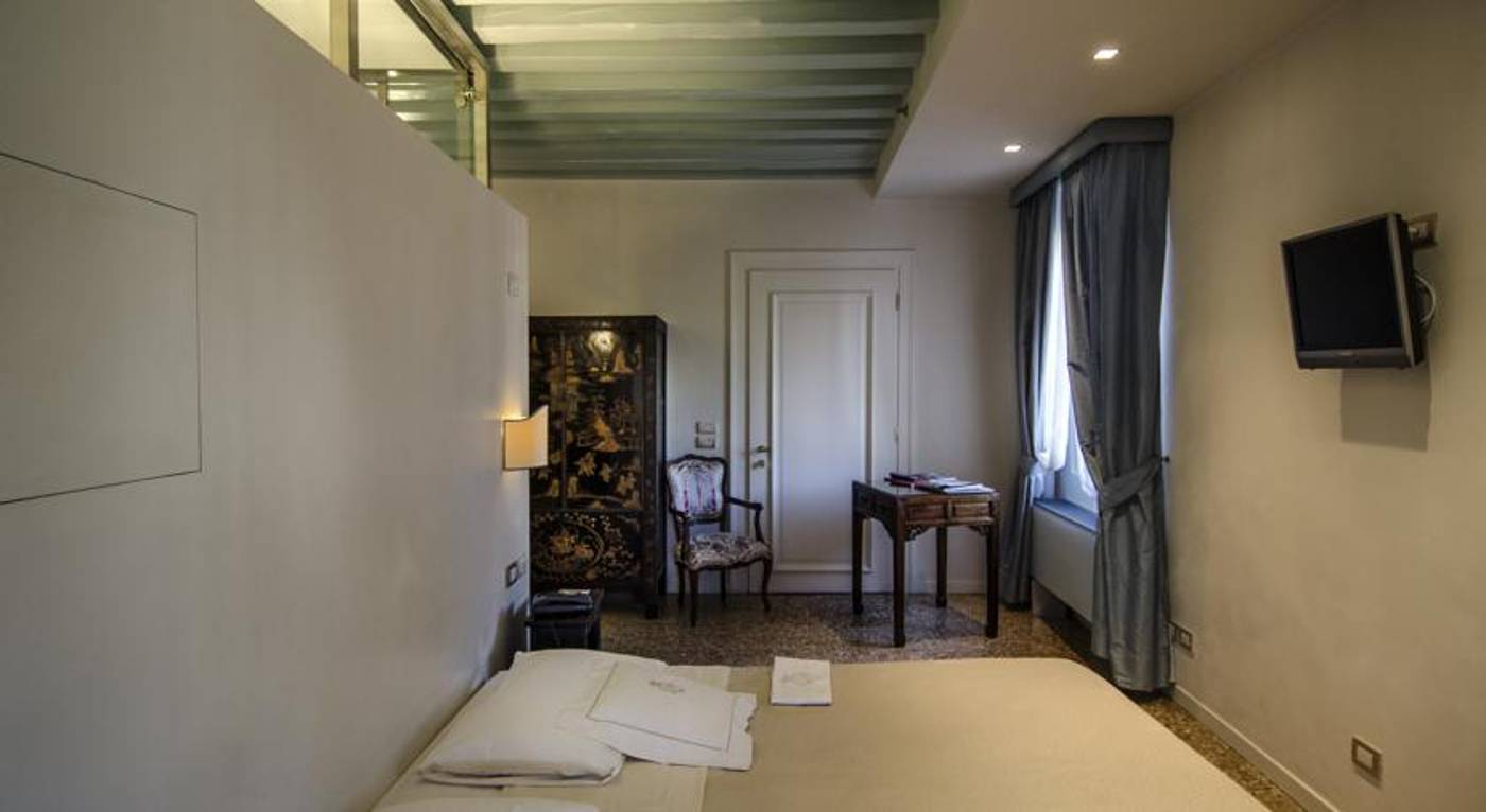 Ca--Nigra-Lagoon-Resort-Room-39