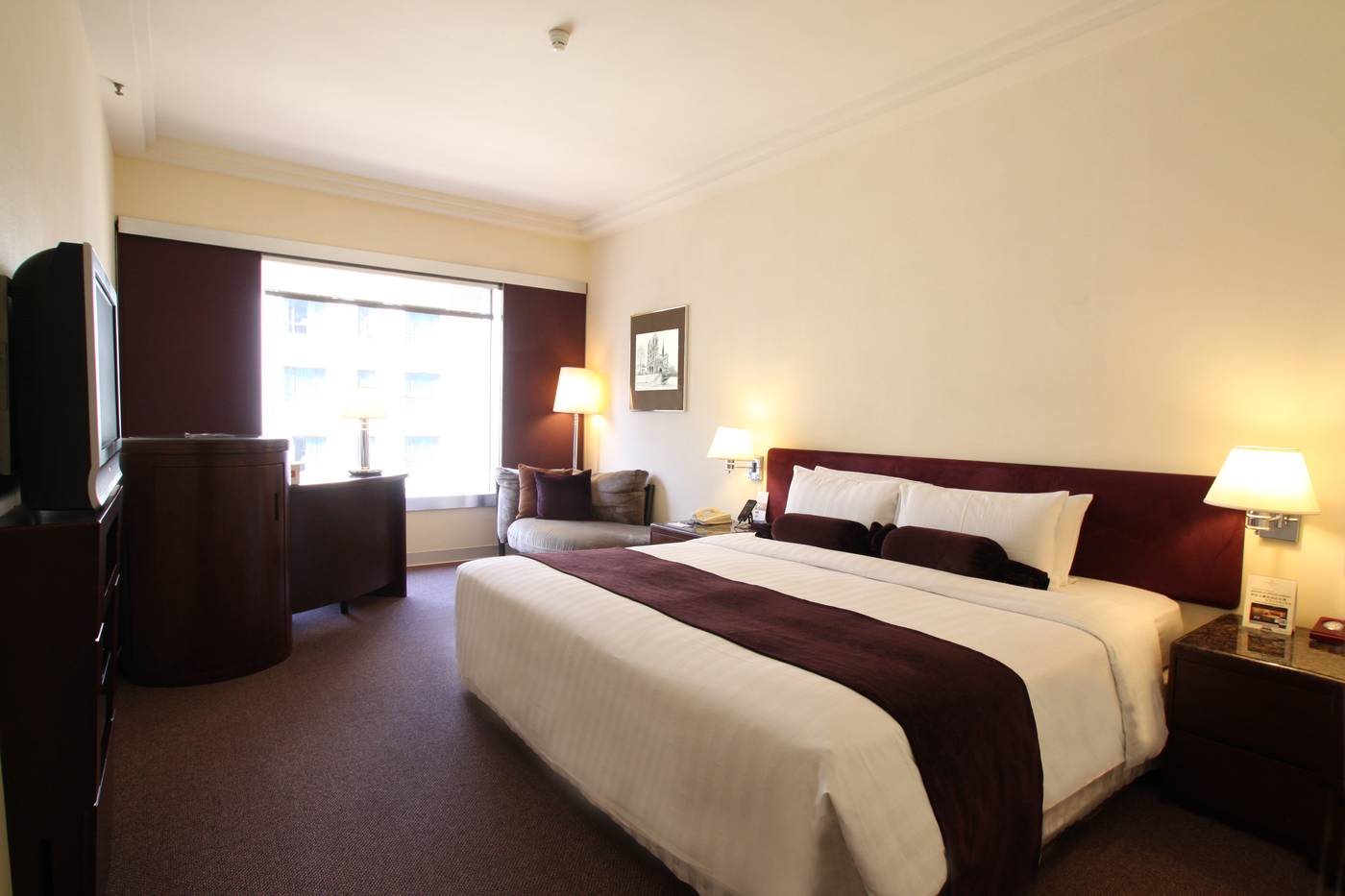 Prudential-Hotel-Room-4