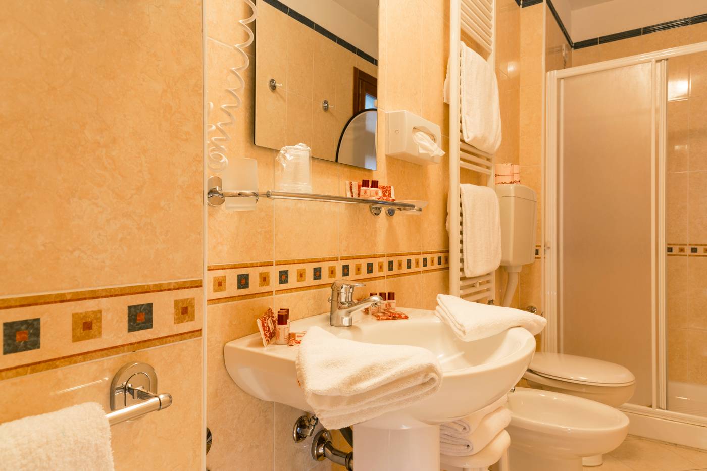 Palazzo-Guardi-Room-40