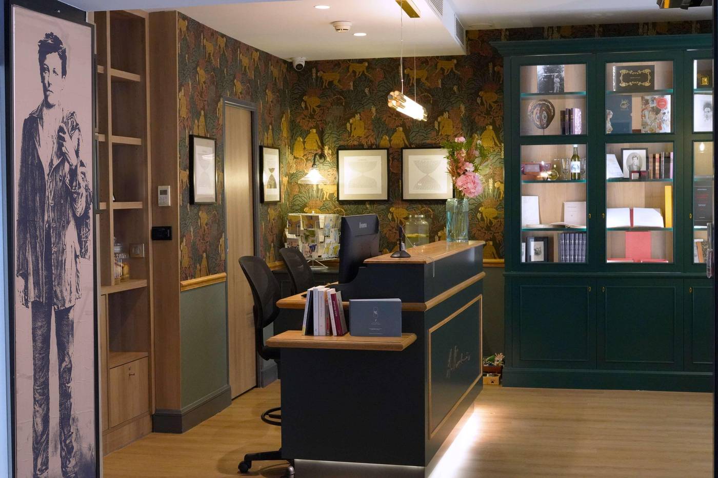 Hotel-Litteraire-Arthur-Rimbaud--BW-Signature-Coll-Lobby-14