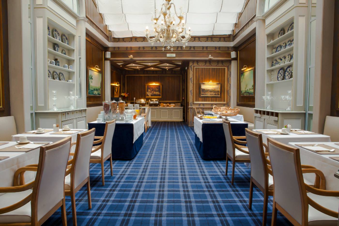 Royal-Garden-Champs-Elysees-Restaurant-48