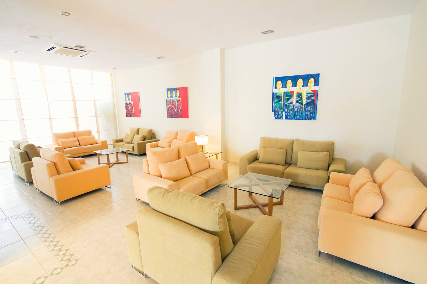 Azuline-Hotel-Pacific-Lobby-45