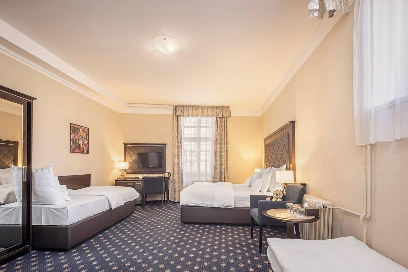 Pytloun-Old-Armoury-Hotel-Prague-Room-10