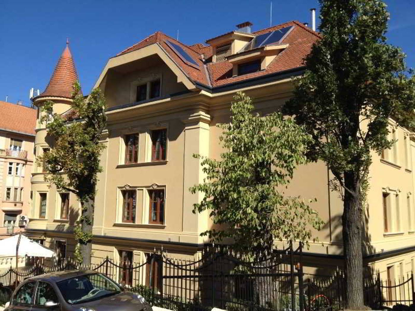 Gold-Hotel-Budapest-General-view-63