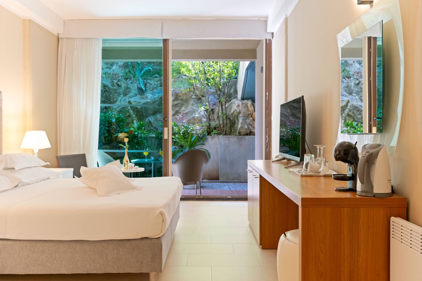 The-Residence-Room-12