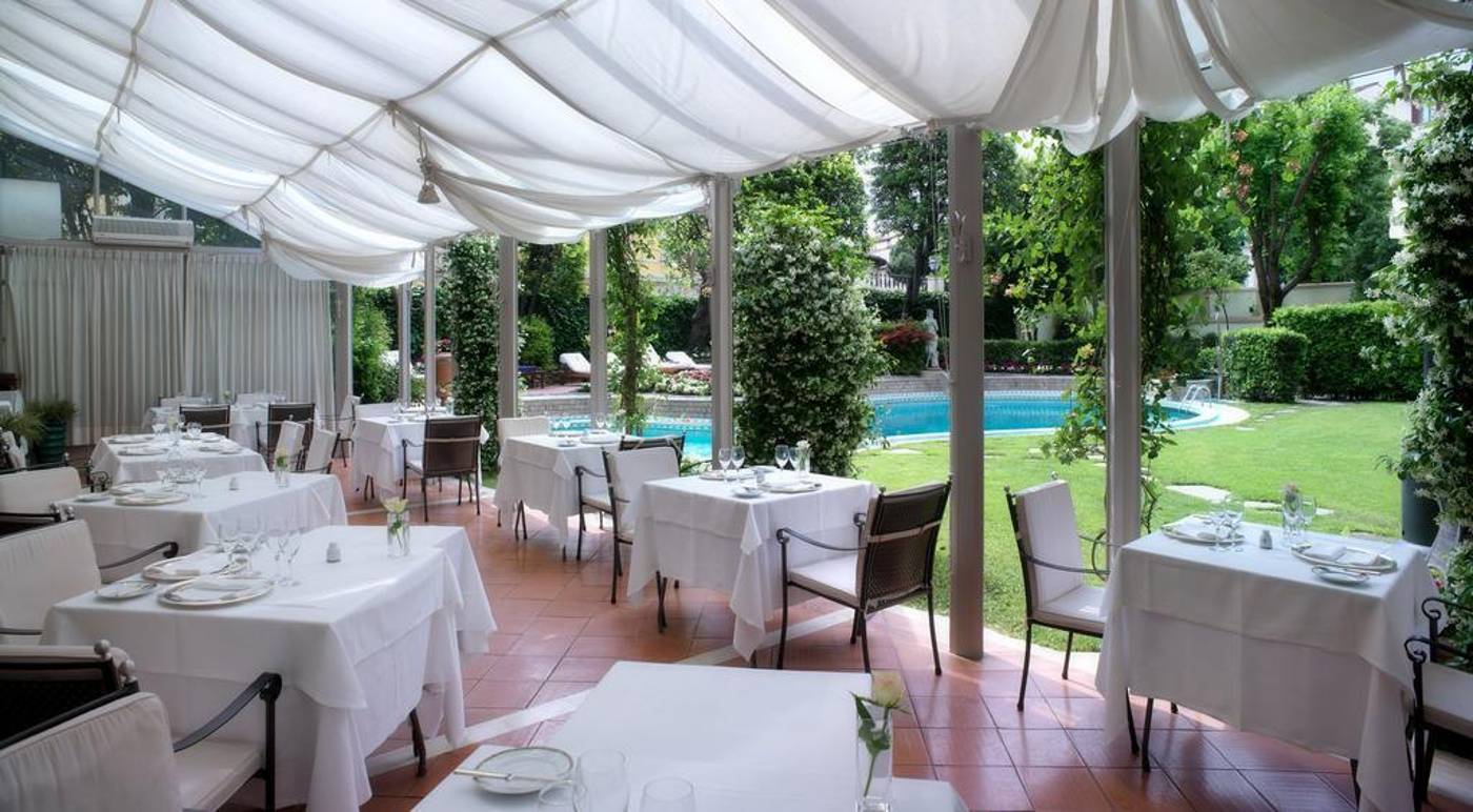 Autograph-Collection-Sina-Villa-Medici-General-view-2