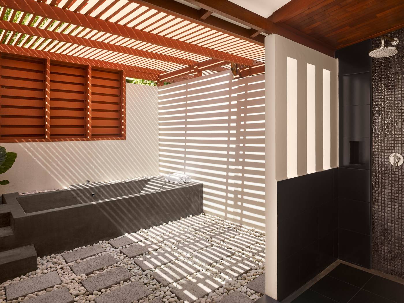 Villa Park, Sun Island