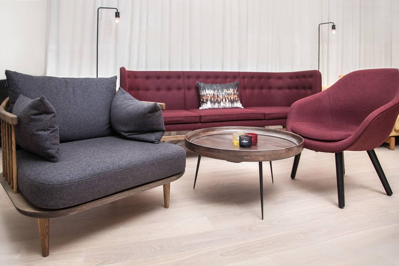 Courtyard-By-Marriott-Amsterdam-Arena-Lobby-19