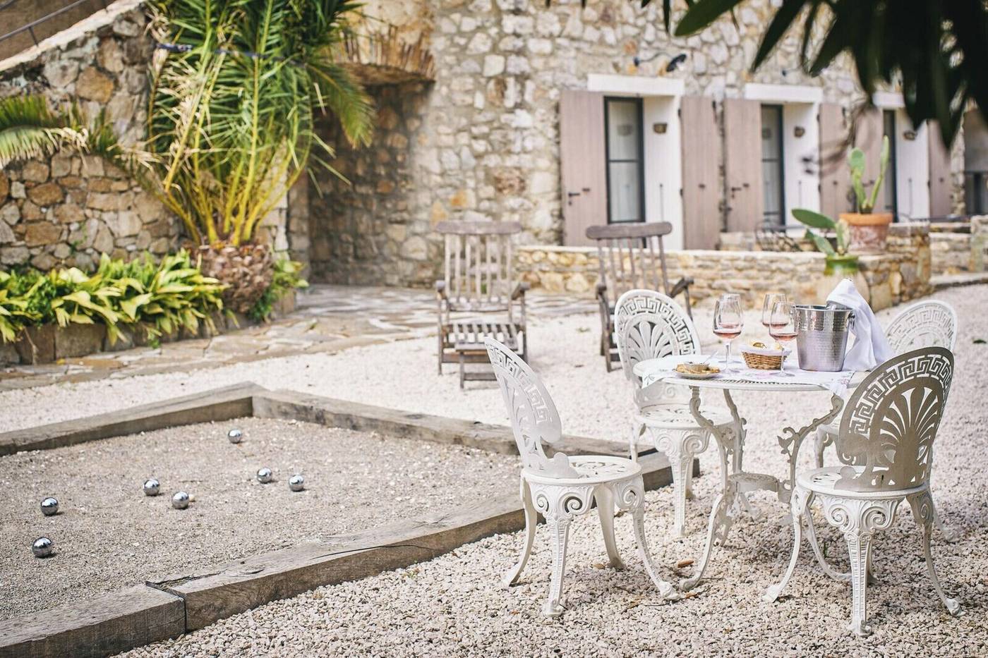 La-Ferme-D-Augustin-Room-100